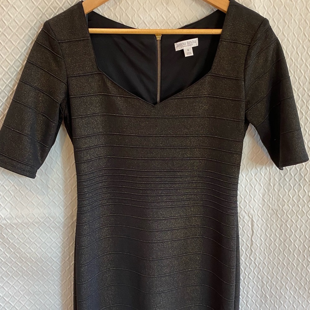 Bisou Bisou Shimmering Black Midi Dress. Gold undertones. Sweetheart neckline. 8